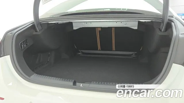 Mercedes-Benz E-Class W214 — Фото автомобиля 11