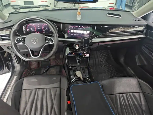 Volkswagen Passat — Фото автомобиля 9