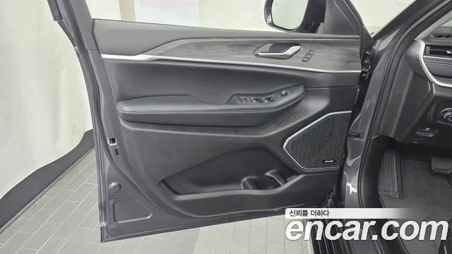 Jeep Cherokee WL — Фото автомобиля 24