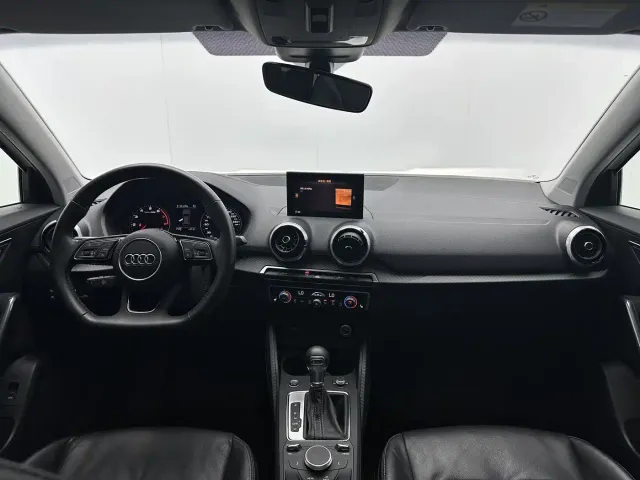 Audi Q2L — Фото автомобиля 7