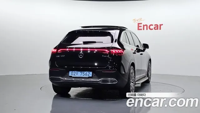 Mercedes-Benz EQE — Фото автомобиля 4