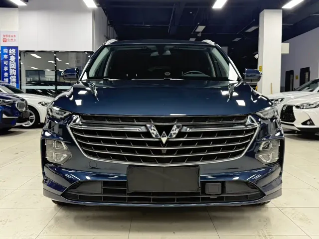 Wuling Victory — Фото автомобиля 2