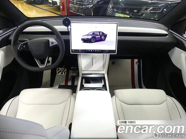 Tesla Model Y — Фото автомобиля 4