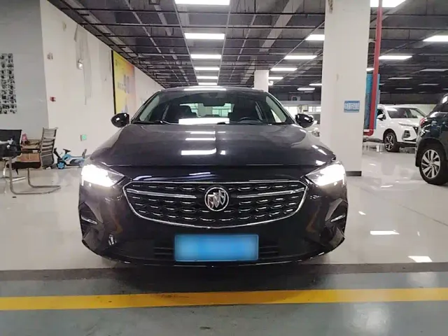Buick Regal — Фото автомобиля 2