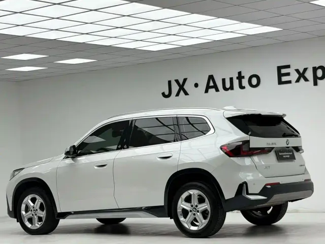 BMW X1 — Фото автомобиля 7
