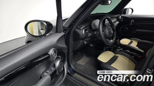 Mini Cooper — Фото автомобиля 11