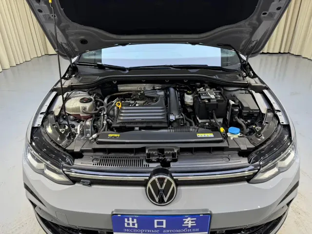 Volkswagen Golf — Фото автомобиля 7