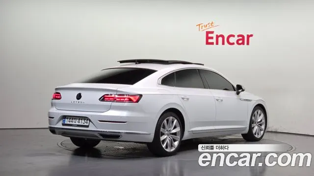 Volkswagen Arteon — Фото автомобиля 2