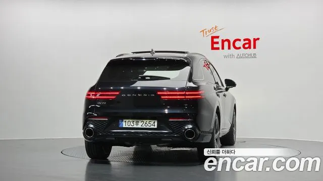Genesis GV70 — Фото автомобиля 4