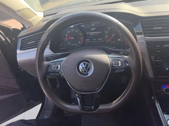 Volkswagen Phideon — Фото автомобиля 15