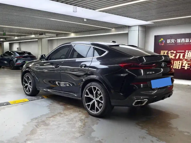 BMW X6 — Фото автомобиля 15