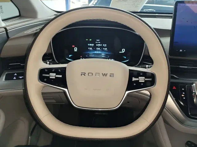 Roewe iMAX8 — Фото автомобиля 6