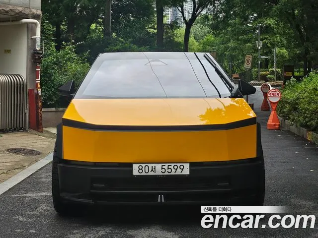 Tesla Cybertruck — Фото автомобиля 8