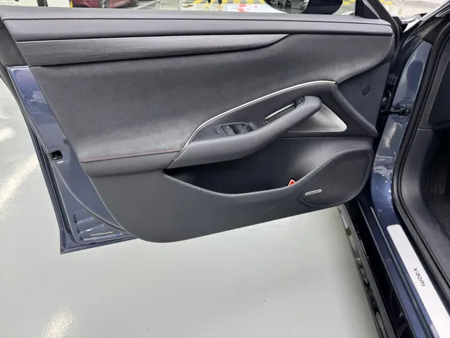 Xiaomi SU7 — Фото автомобиля 4