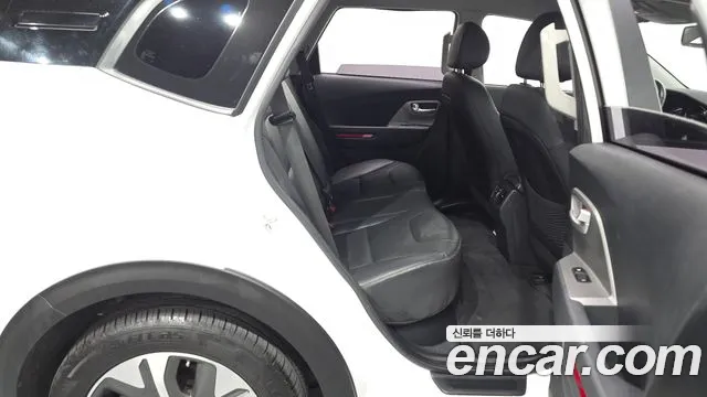 Kia Niro — Фото автомобиля 17