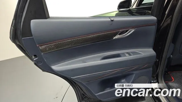 Genesis GV80 — Фото автомобиля 24