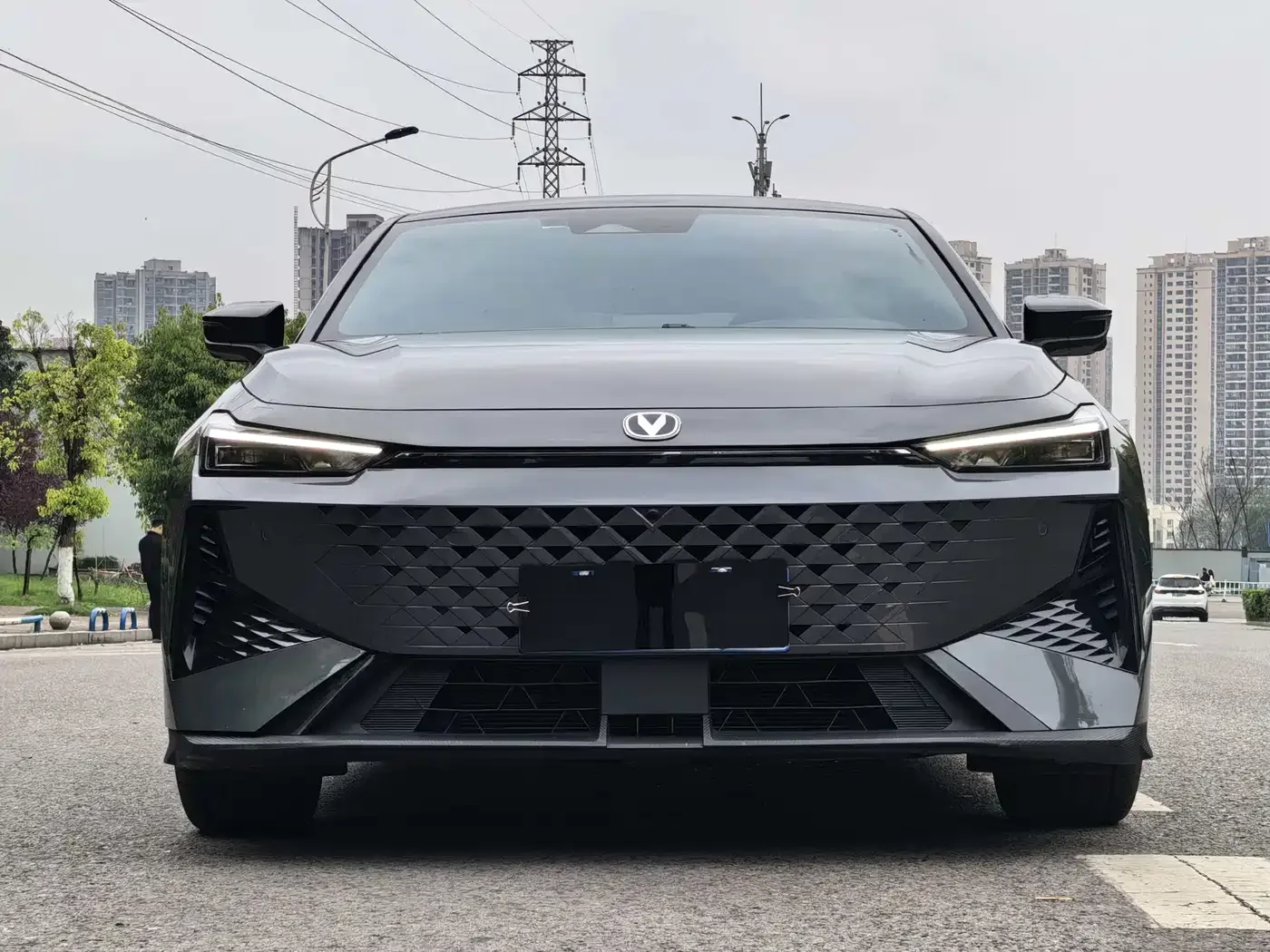 Changan Changan UNI-V 2024 1.5T Deluxe — Фото автомобиля 2
