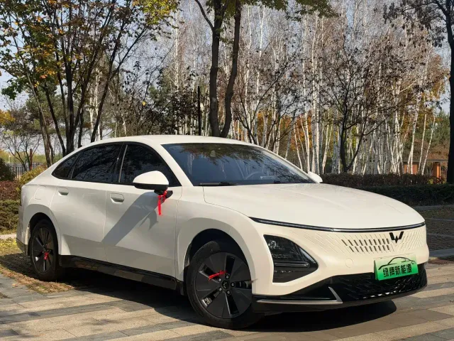 Фотография автомобиля — Wuling Starlight