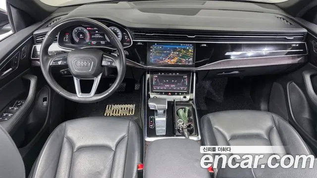 Audi Q8 — Фото автомобиля 6
