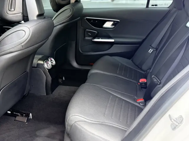 Mercedes-Benz C-Class — Фото автомобиля 14