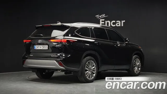 Toyota Highlander 4th Gen — Фото автомобиля 2