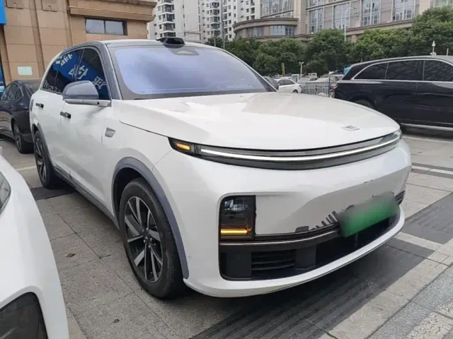 Li Auto L7 — Фото автомобиля 3