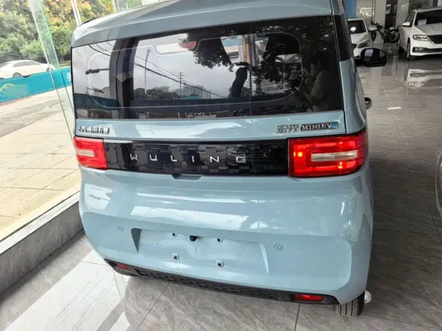 Wuling Hongguang Mini EV — Фото автомобиля 5