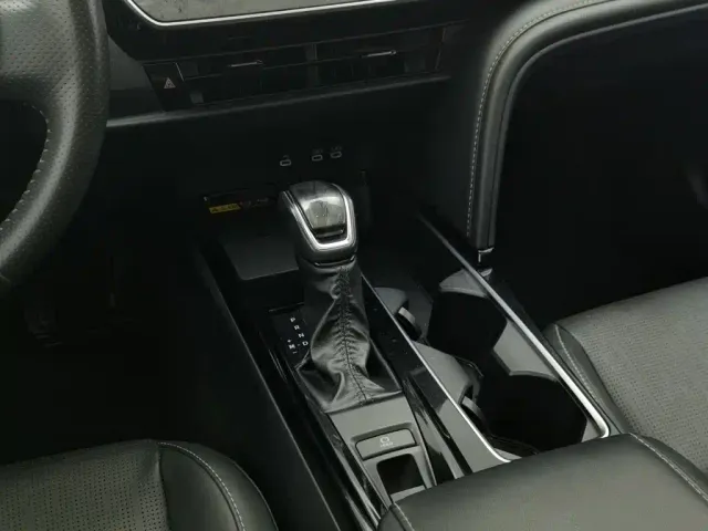 Toyota Camry 2024 2.0G Premium Edition — Фото автомобиля 13