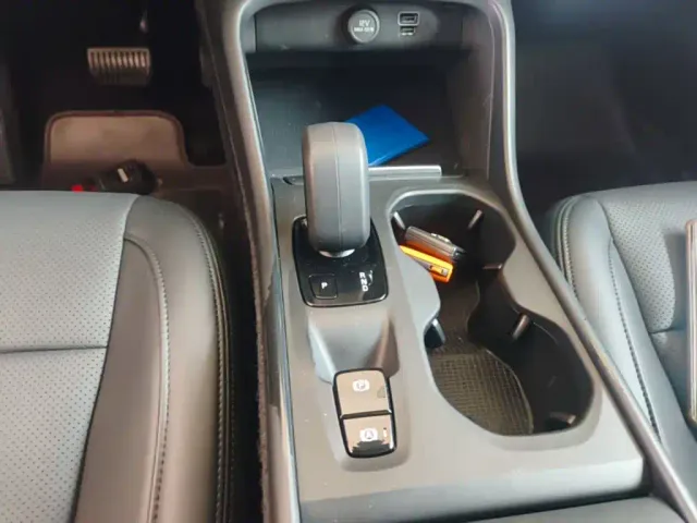 Volvo XC40 — Фото автомобиля 13