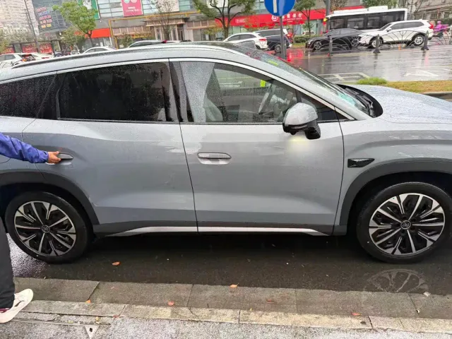 BYD Song Ultra — Фото автомобиля 4