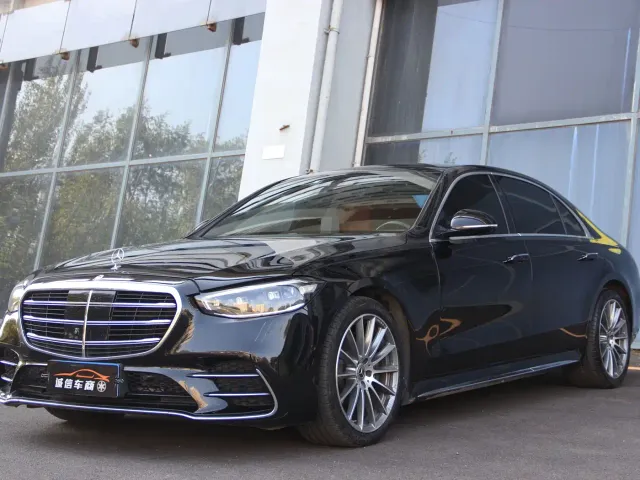 Фотография автомобиля — Mercedes-Benz S-Class