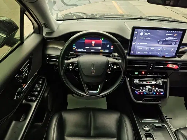 Lincoln Corsair — Фото автомобиля 10