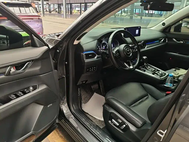 Mazda CX-8 — Фото автомобиля 15
