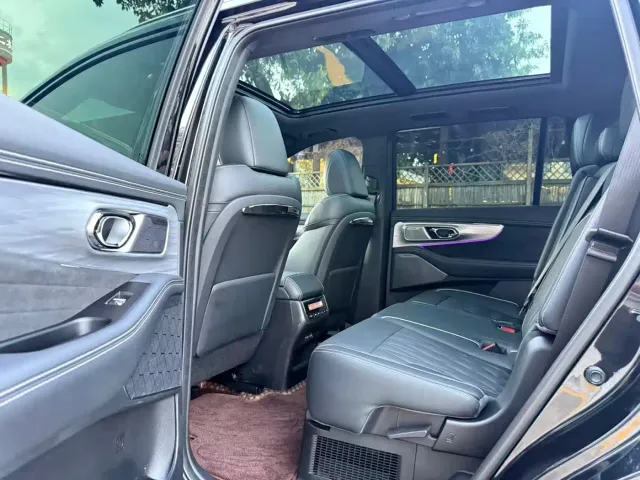 GAC Trumpchi GS8 — Фото автомобиля 9