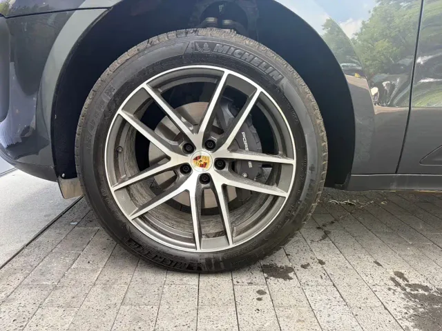 Porsche Macan — Фото автомобиля 18