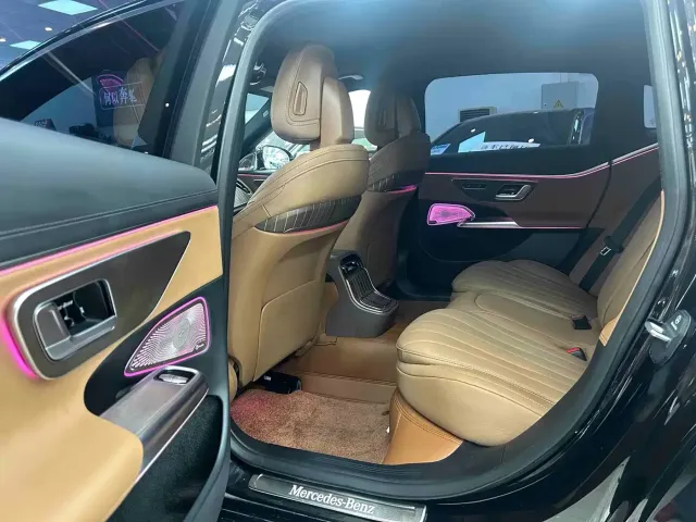 Mercedes-Benz E-Class — Фото автомобиля 9