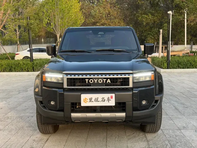 Toyota Prado — Фото автомобиля 2