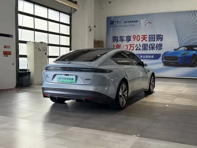 Nio ET5 — Фото автомобиля 9