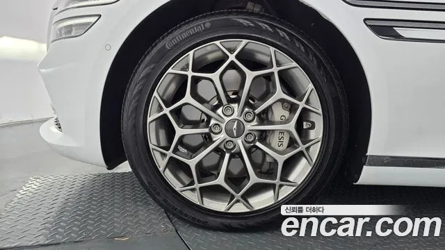 Genesis G80 RG3 — Фото автомобиля 5