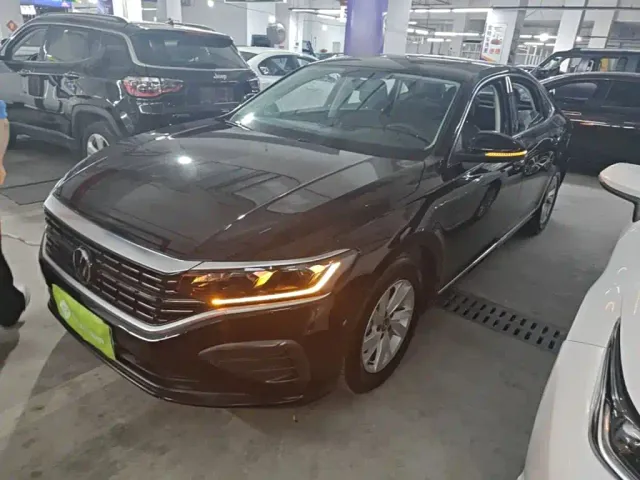 Фотография автомобиля — Volkswagen Passat