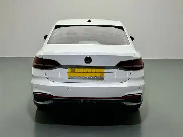 Volkswagen Lavida — Фото автомобиля 12