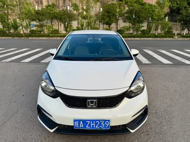 Honda Fit — Фото автомобиля 2