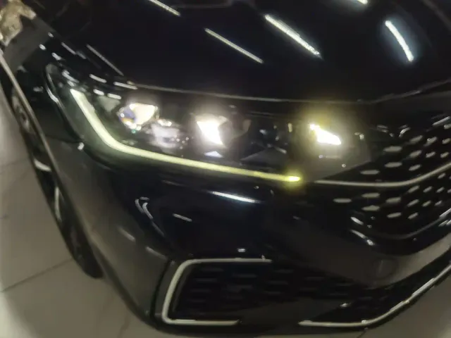 Volkswagen Passat — Фото автомобиля 24