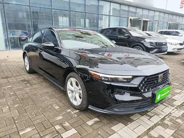 Honda Accord — Фото автомобиля 3