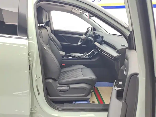 Wuling Asta — Фото автомобиля 8