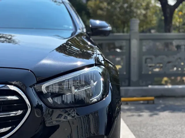 Mercedes-Benz E-Class — Фото автомобиля 6