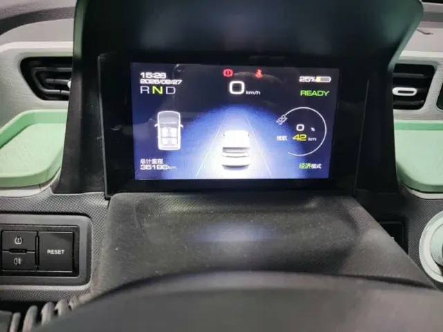 Wuling Hongguang Mini EV — Фото автомобиля 5