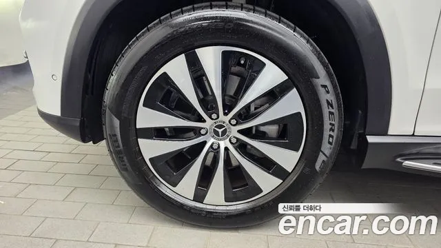 Mercedes-Benz GLE-Class — Фото автомобиля 5