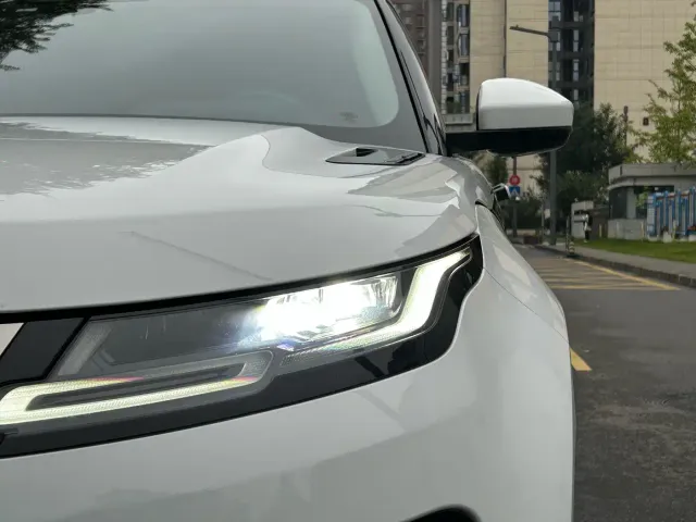 Land Rover Range Rover Evoque — Фото автомобиля 4