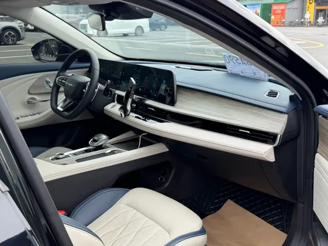 Chery Arrizo 8 — Фото автомобиля 20